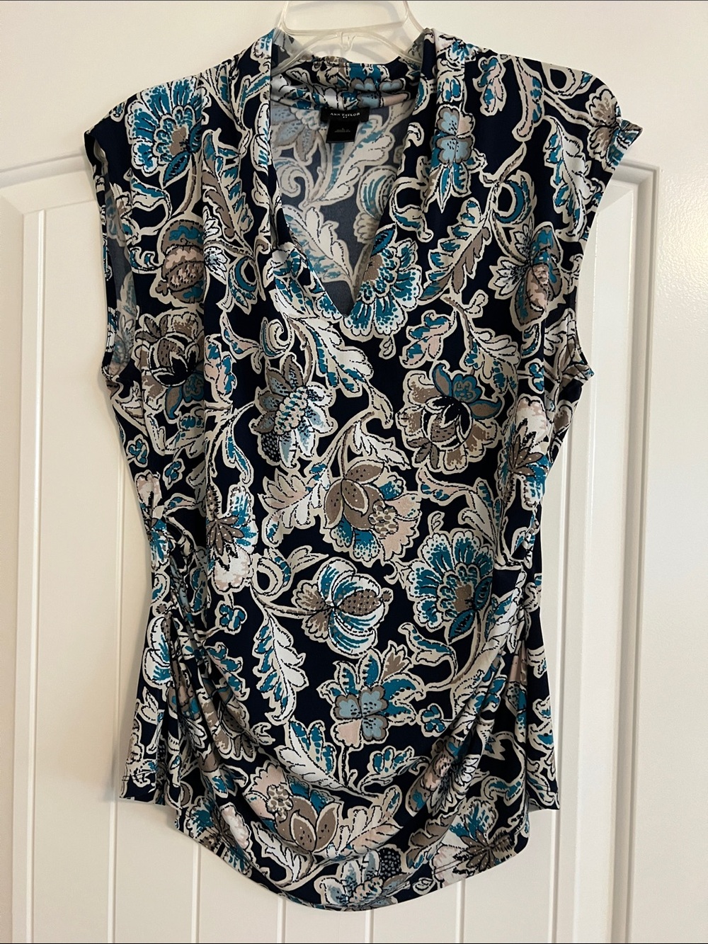 Ann Taylor Navy Floral V-Neck Cap-Sleeve Blouse with Teal and Cream Accents